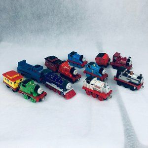 Thomas and Friends Take N Play Along Diecast Magnetic 12 Train Engines and Cars